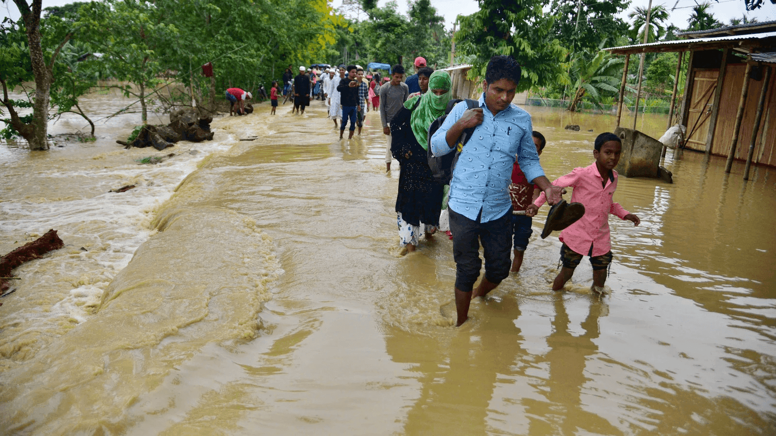 Assam Flood: Severe situation in the state, yellow alert issued, Affected more than 7 lakh people