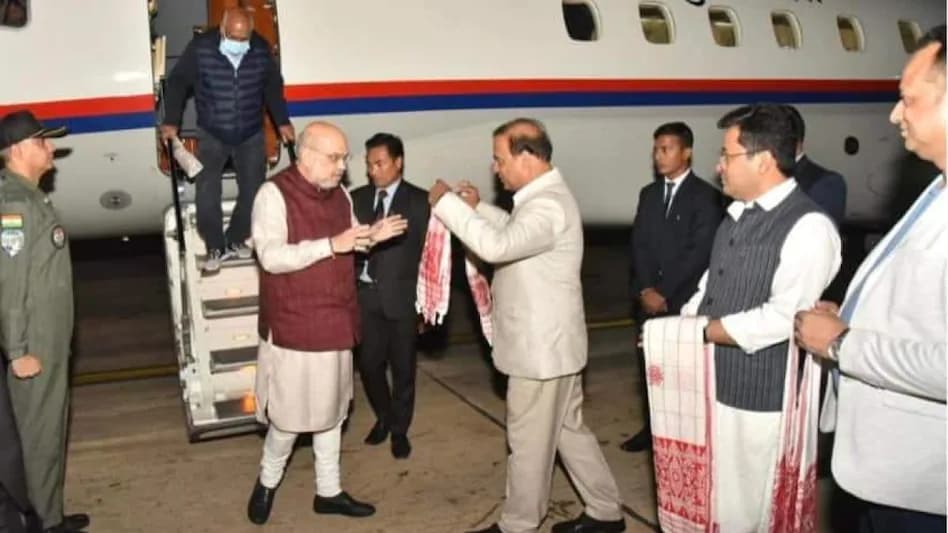 Emergency landing of Home Minister Amit Shah's plane, due to bad weather, plane landed in Guwahati