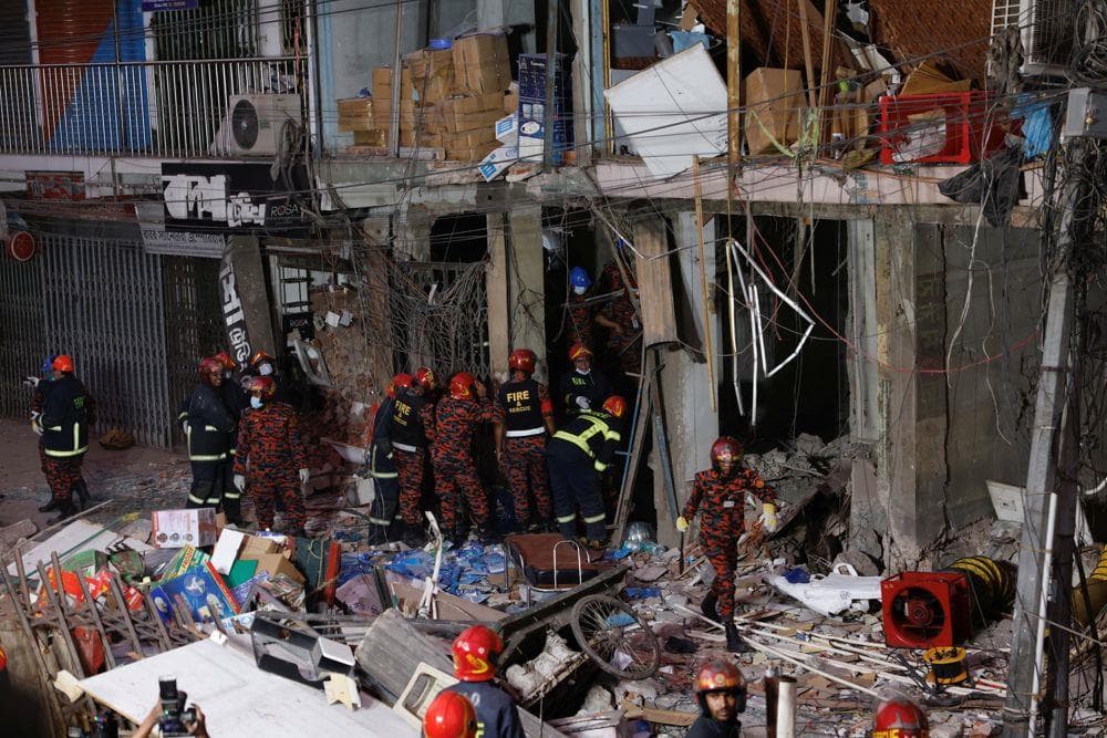 Building explosion in Dhaka results in 16 deaths and over 100 injuries