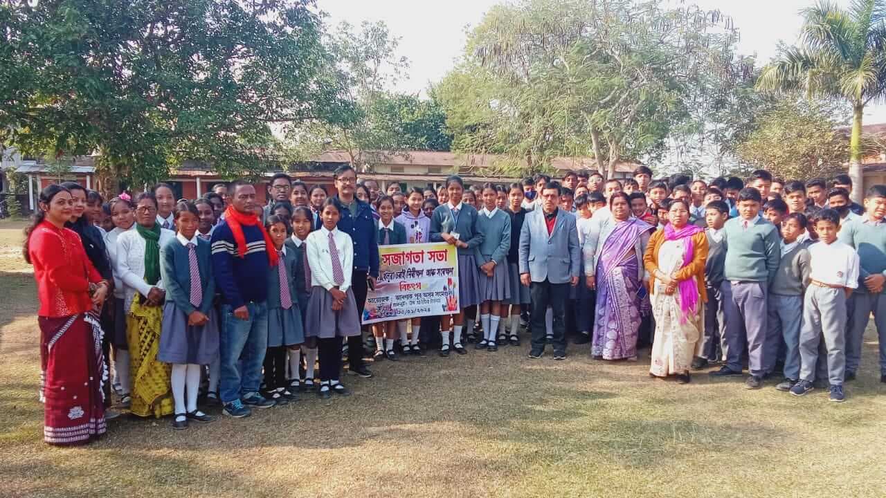 Aaranyak initiates student outreach on vultures conservation in Sivasagar