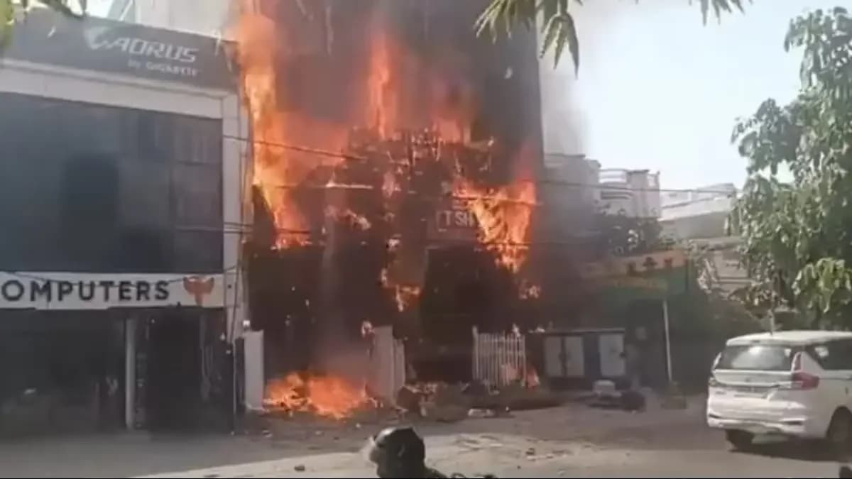 Deadly Fire at Lucknow Coaching Centre Leaves 15 Dead, Rescue Operations Continue