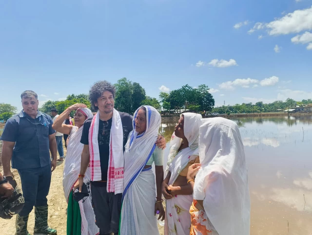 Papon Visits Flood-Hit Sivasagar, Distributes Relief Among Affected Residents
