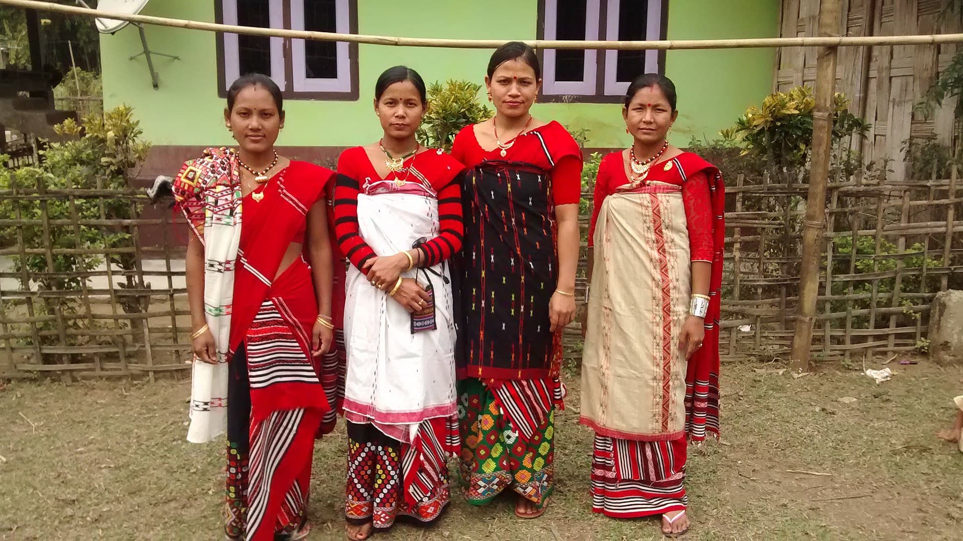 |Gamosa and Ghoti||Bodo Traditional Dress|Dimasa Traditional Tribe|Rabha Traditional Dress|