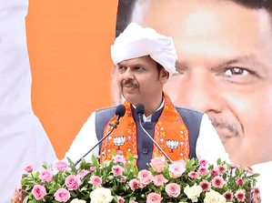 'Whenever his party becomes weak, Sharad Pawar joins Congress', taunts Fadnavis