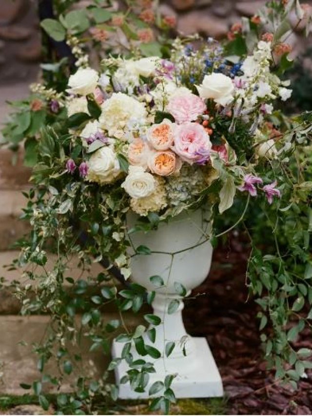 10 Seasonal Flowers for Your Summer Wedding
