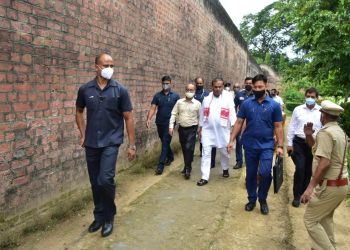 Assam CM Himanta Biswa Sarma during his visit to Jorhat Central jail